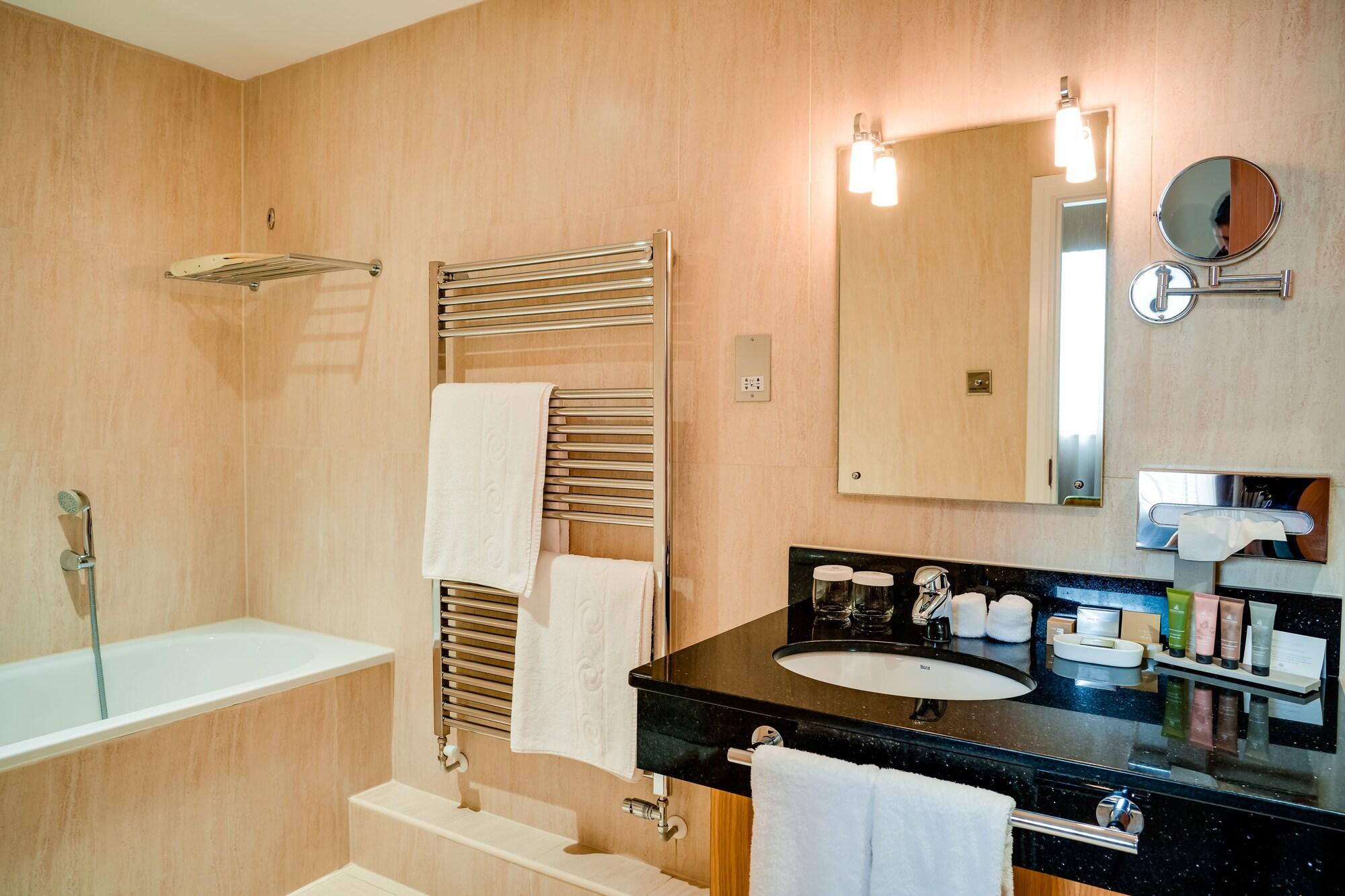 Oakley Hall Hotel Basingstoke Luaran gambar