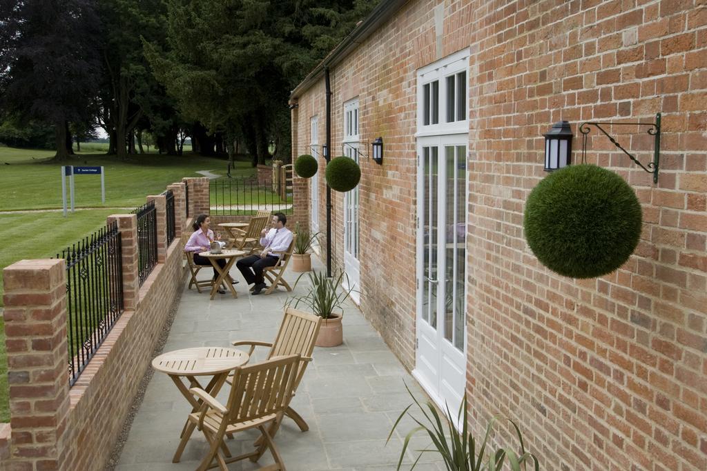 Oakley Hall Hotel Basingstoke Luaran gambar