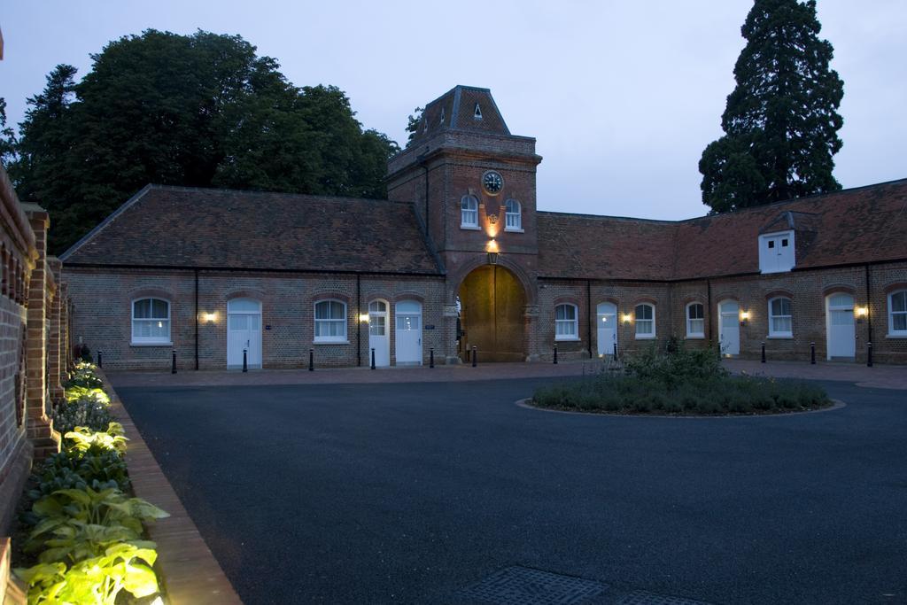 Oakley Hall Hotel Basingstoke Luaran gambar