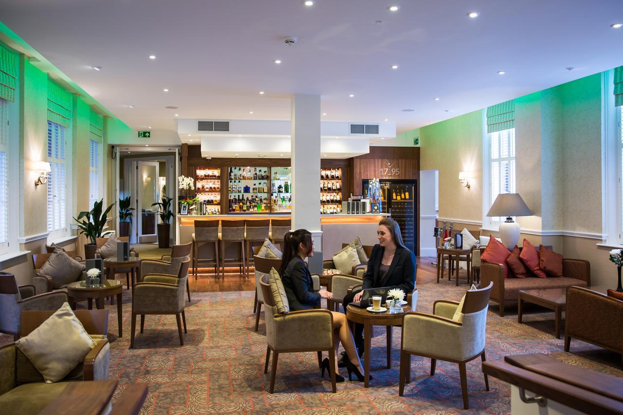 Oakley Hall Hotel Basingstoke Luaran gambar